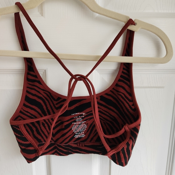 Free people sports tank size l/xl - Picture 3 of 3